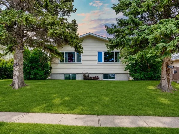 3222/3224 14th St NW, Calgary, AB T2K 1H7