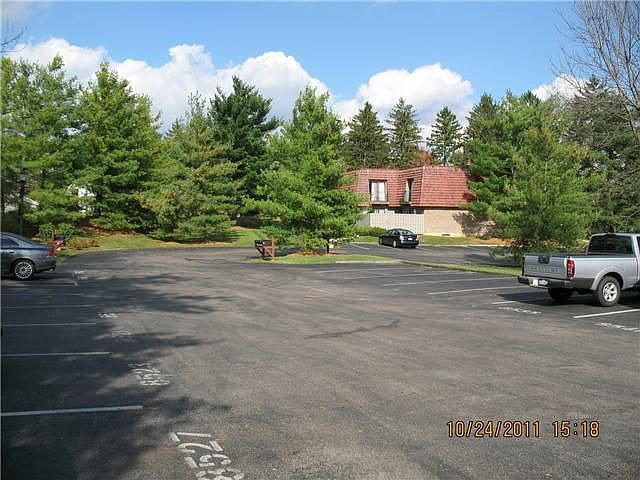 1st image of 8523 Island Pines Dr