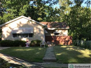 911 N Independence Ave, Rockford, IL 61101