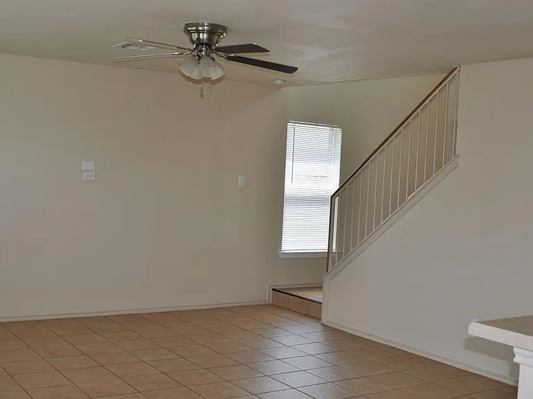 12913 Thomas Jefferson St — Photo 3