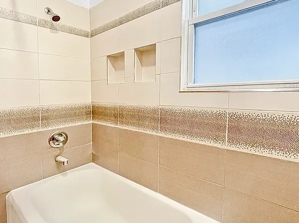 405 East 2nd Street image 15 of 16