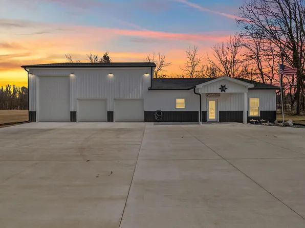 518 Evans St, Jonesville, MI 49250