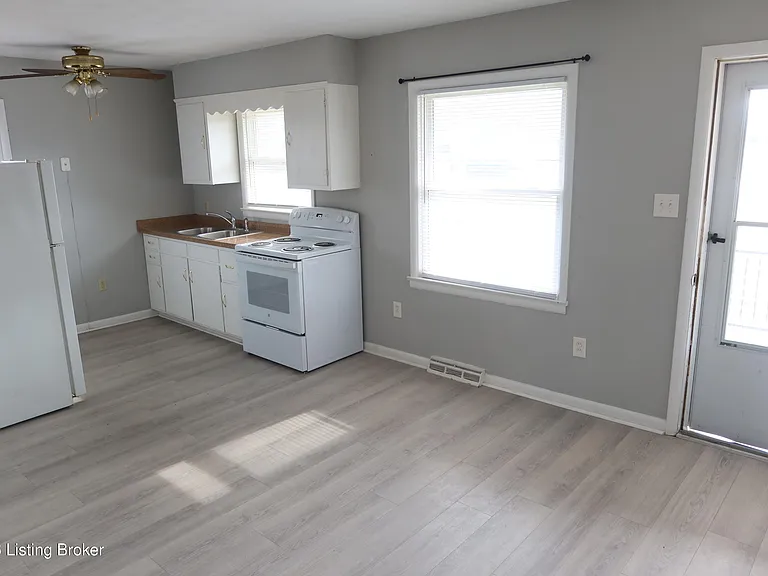 4920 Old Mill Rd #B — Photo 2
