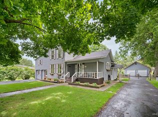 220 N Oak St, Hinckley, IL 60520