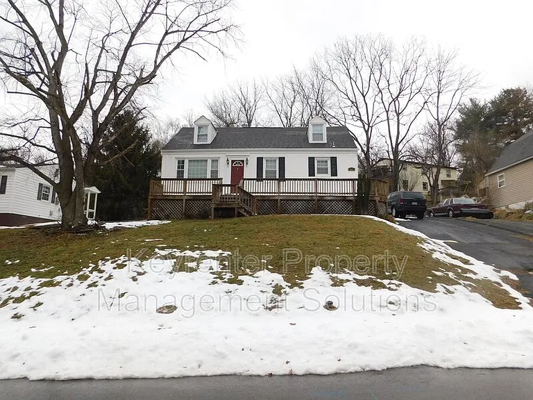811 E Beverly St #B — Photo 28
