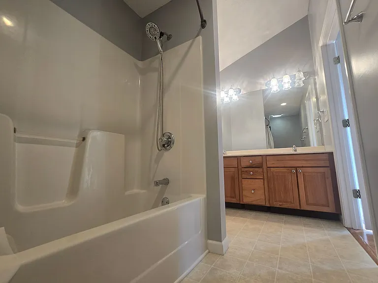 1607 Manheim Cir — Photo 7