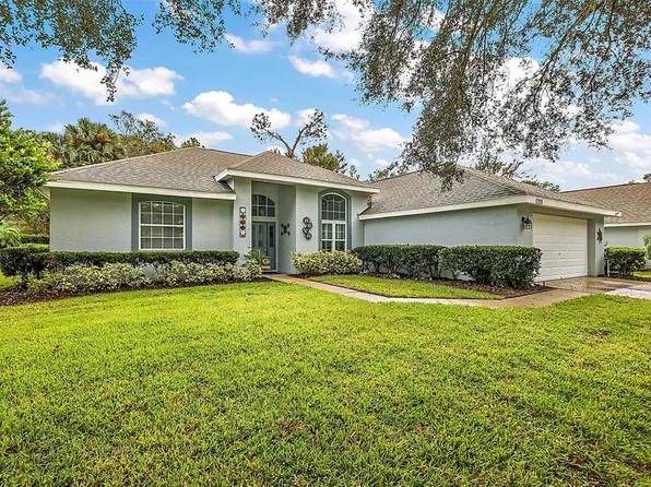 1720 Park Forest Blvd, Mount Dora, FL 32757