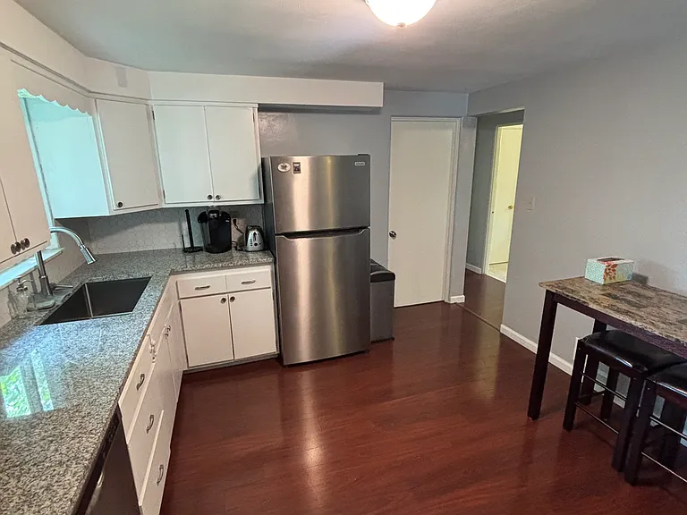 317 Pitt St #2 — Photo 9