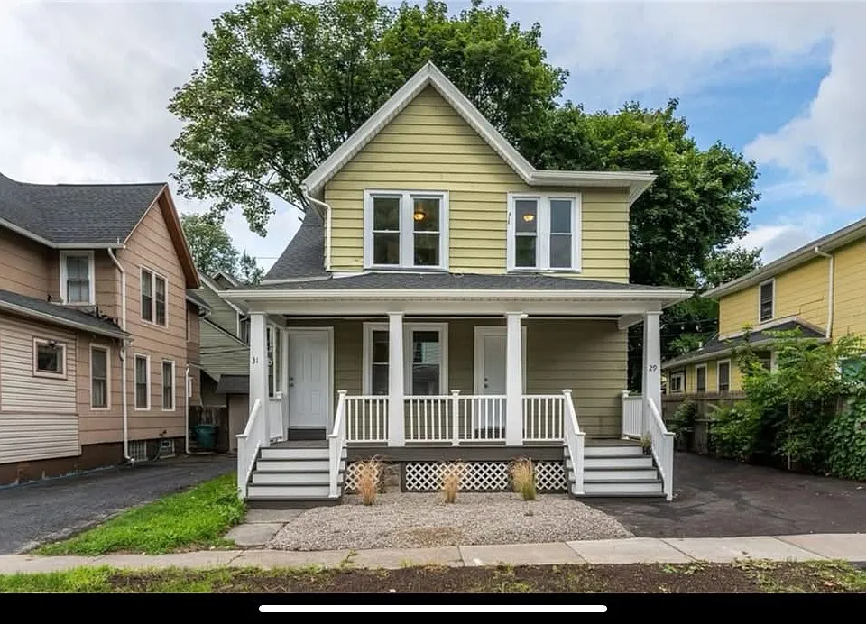 31 Woodlawn St
