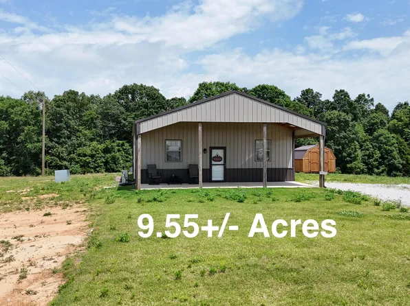 411 Broadway Rd S, Lexington, TN 38351