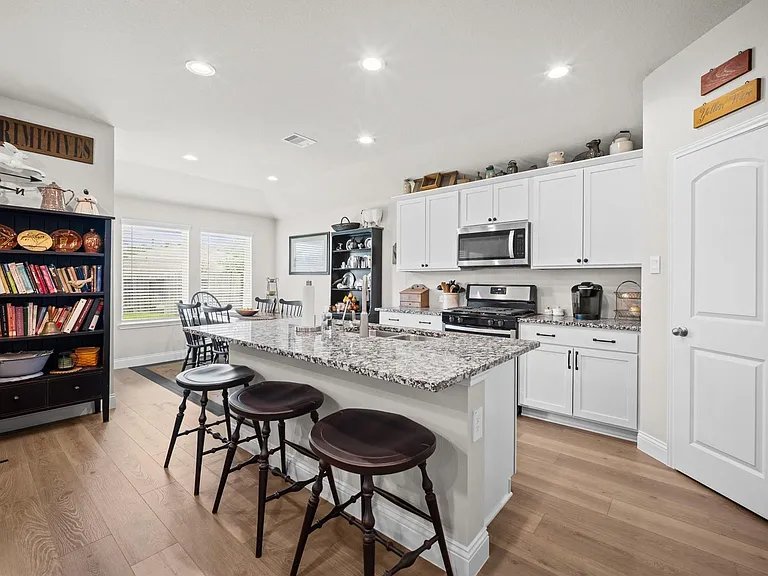 3617 Crimson Embers Ln — Photo 3