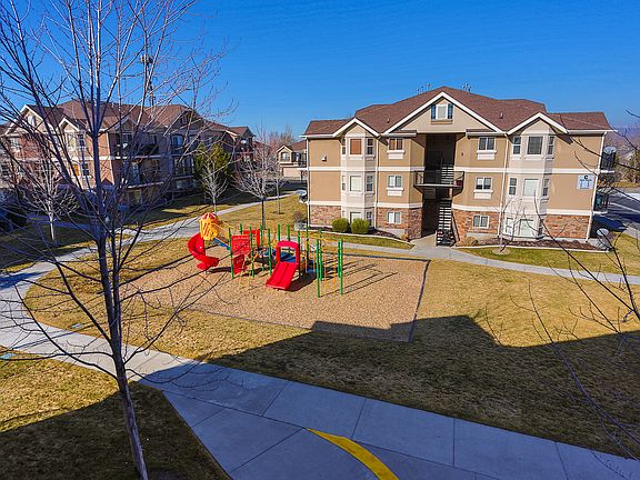2nd image of 3842 S Clare Dr APT D3