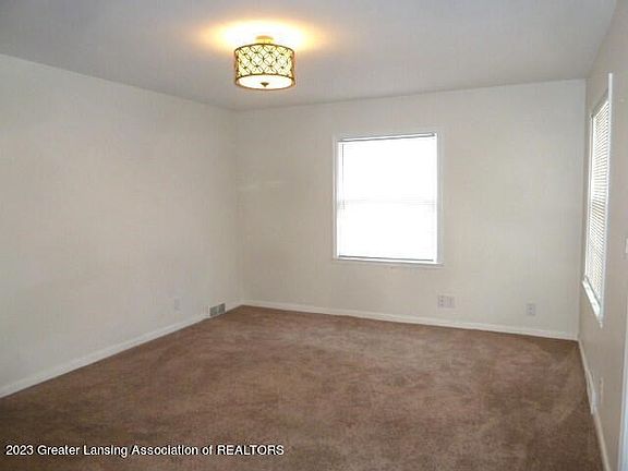 4th image of 2504 Marion Ave