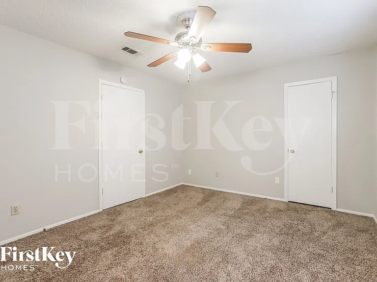 4426 Adonis Dr — Photo 8