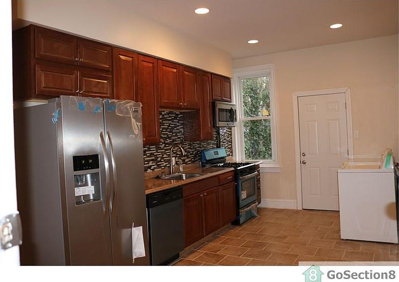 1st image of 5634 W Girard Ave