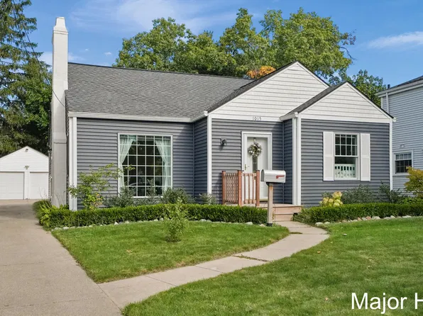1015 Alger St SE, Grand Rapids, MI 49507