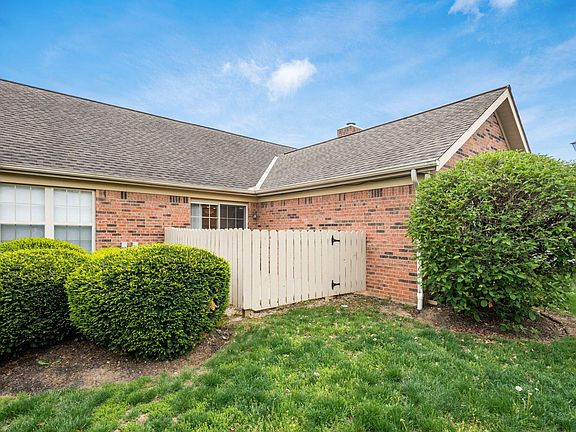 3rd image of 2645 Pine Marsh Dr