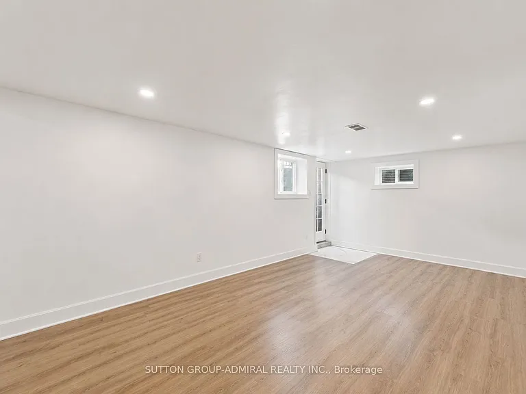 3 Hartland Rd #BASEMENT — Photo 5