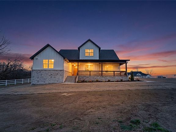 4th image of 711 Evening Star Rd