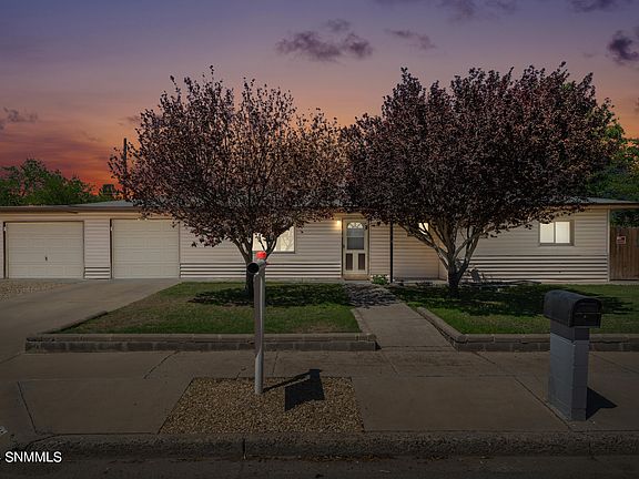 2nd image of 1010 Calle Del Encanto