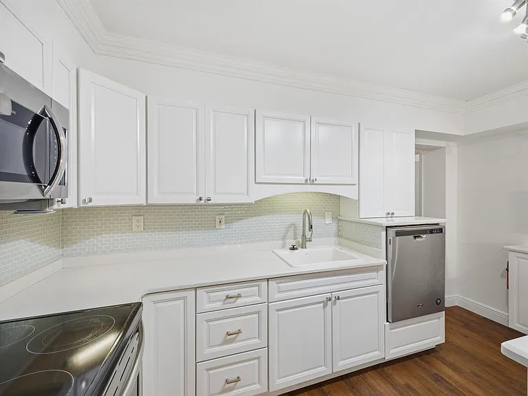 5120 NE 22nd Ave — Photo 10
