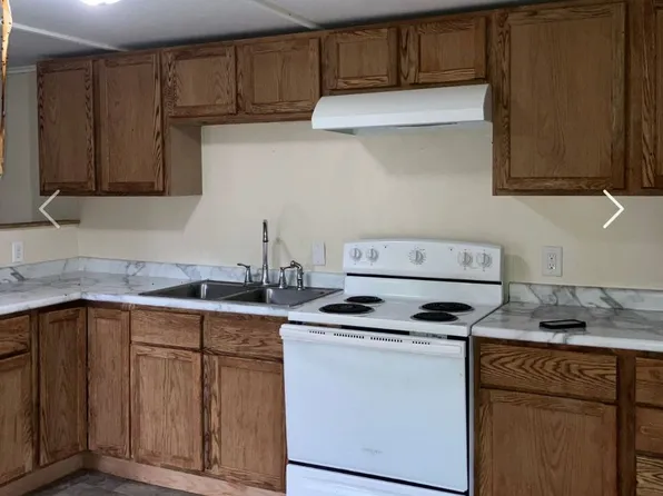 Pine Ridge MHC, LLC, 1400 8th St NE Trailer 19, Staples, MN 56479