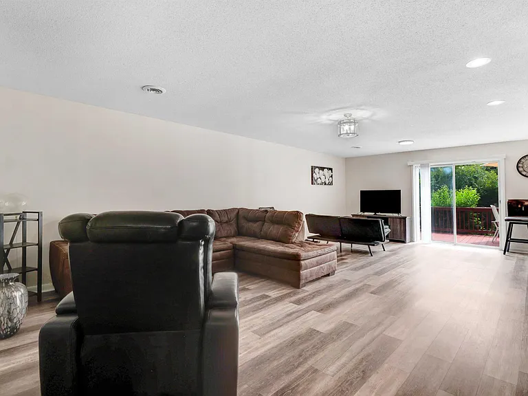 1900 Harris St #1 — Photo 7