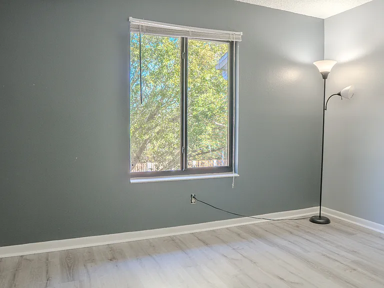 8215 Sun Spring Cir #23 — Photo 22