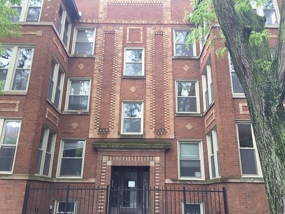 5th image of 1431 W Victoria St #3