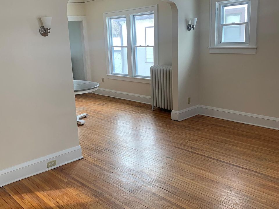 1st image of 3617 1st Ave S
