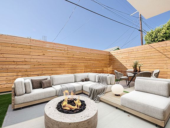 4th image of 713 N Gramercy Pl #713