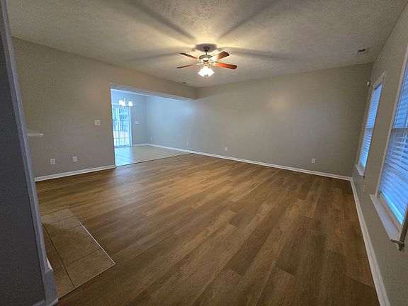 5th image of 126 Carolina Oaks Cir