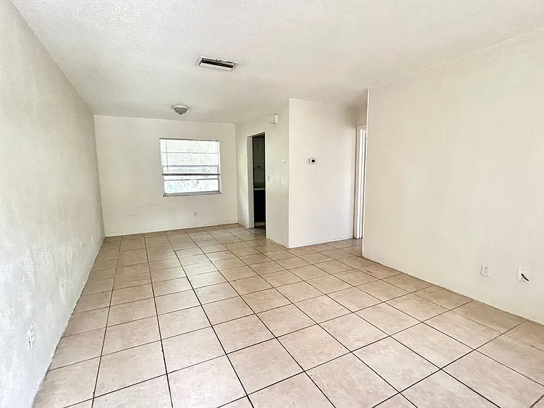 1221 Kennedy Rd #48 — Photo 4
