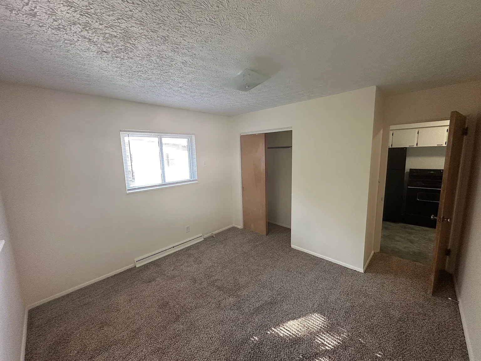 1 bed, 900 sqft, $725 — Photo 3