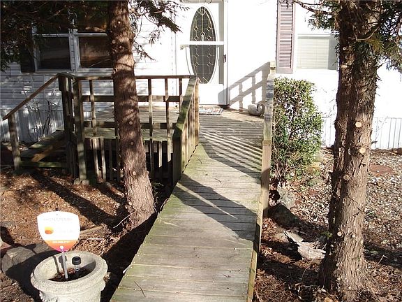 3rd image of 12150 Elm Cir