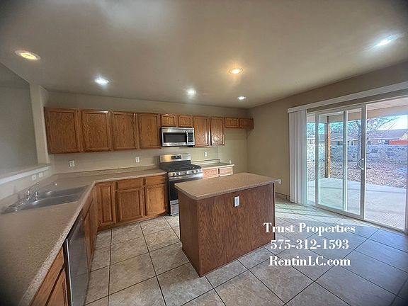 3rd image of 4842 Calle Bella Ave