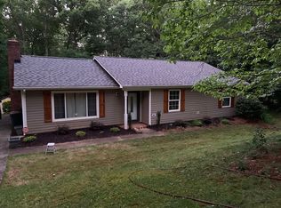 5404 Bridal Ridge Dr, Pfafftown, NC 27040