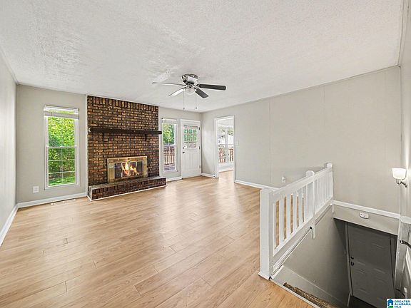 2nd image of 5414 Saddle Ridge Ln