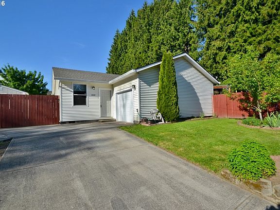 3rd image of 1614 NE 65th St