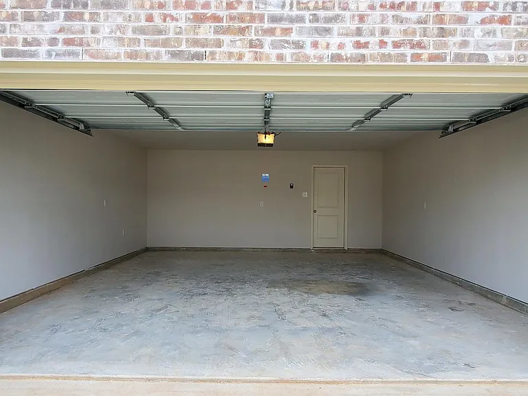 5584 Fox Bluff Dr — Photo 25