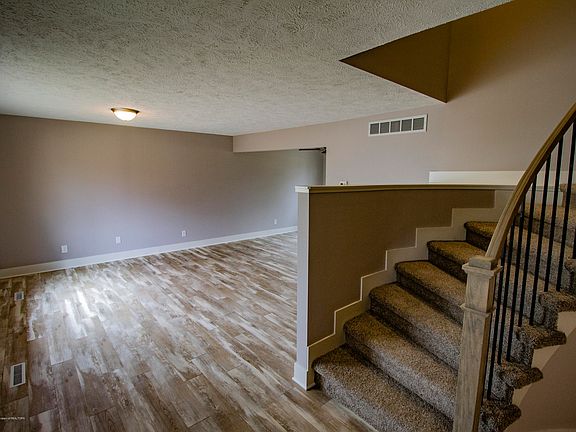 2nd image of 5407 Catalpa Dr