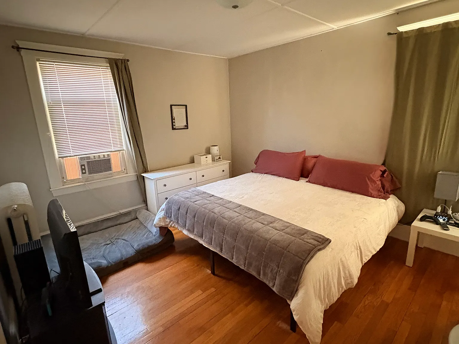 2 bed, 1100 sqft, $2,400 — Photo 4
