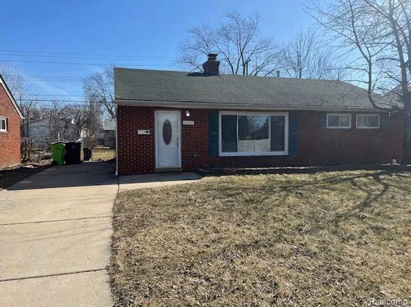 26342 Dale Ct, Roseville, MI 48066