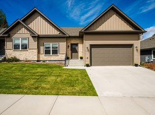 2041 Skyview West Dr, Sheridan, WY 82801