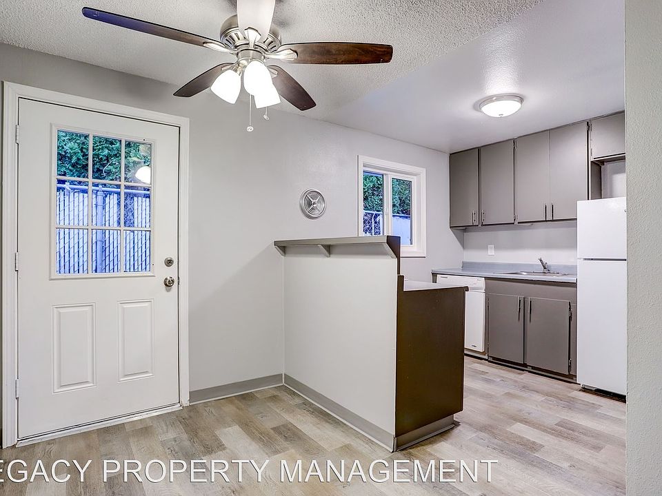 1st image of 110 NE 160th Ave #106