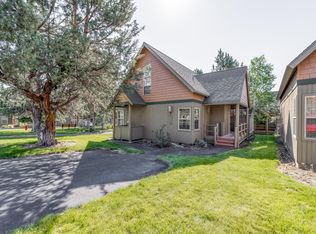 1612 Prairie Falcon Dr, Redmond, OR