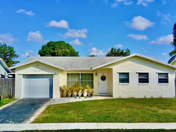 2nd image of 22710 SW 65th Circle