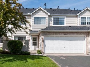10922 Lexington Dr, Eden Prairie, MN 55344