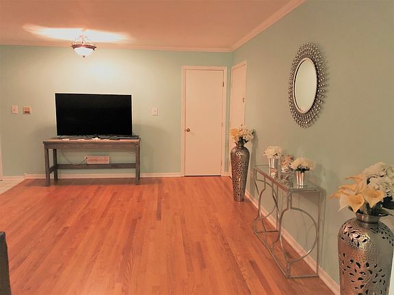 4th image of 2435 N 77th Ct APT 1E