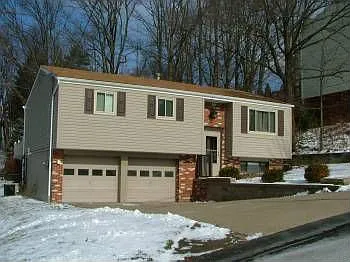 258 Mohican Ave photo 1
